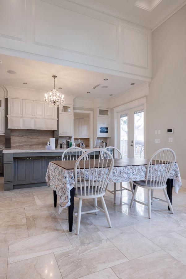 Luxurious Private Rooms In Richmond Dış mekan fotoğraf