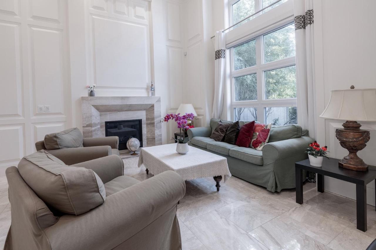 Luxurious Private Rooms In Richmond Dış mekan fotoğraf
